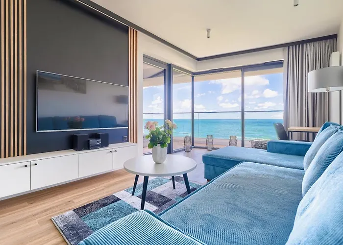 아파트 Nautic Park 달로브코